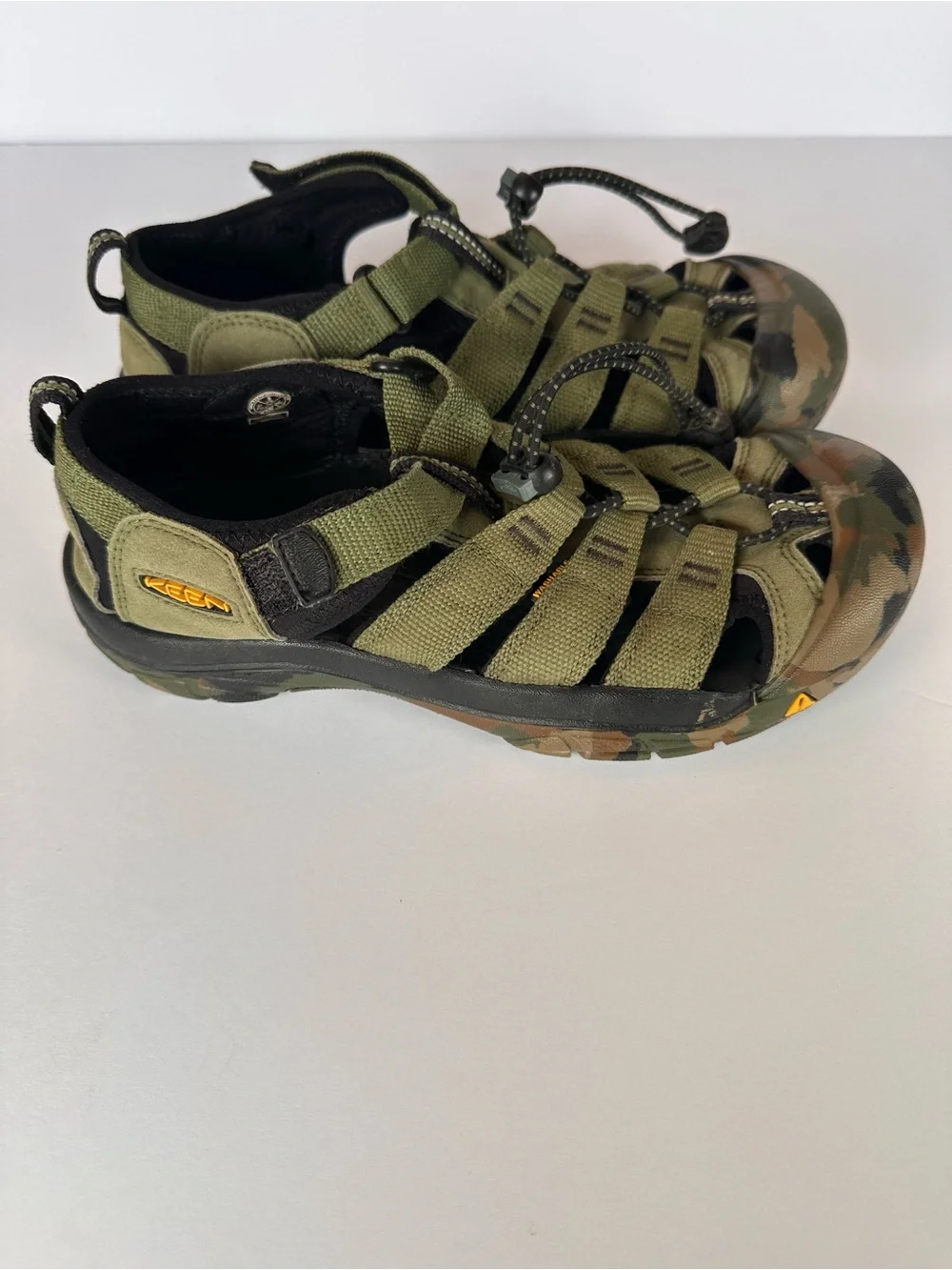 KEEN Newport H2 Camo Water Sandals Kids Size 5 Olive Green Hiking Shoes 1014259